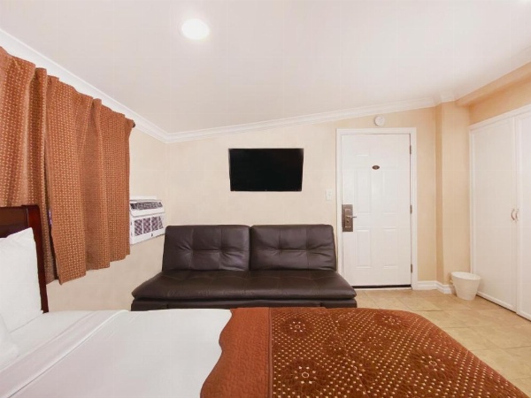 Nite Inn at Universal City - Walking Distance to Universal Studios Hollywood image 91